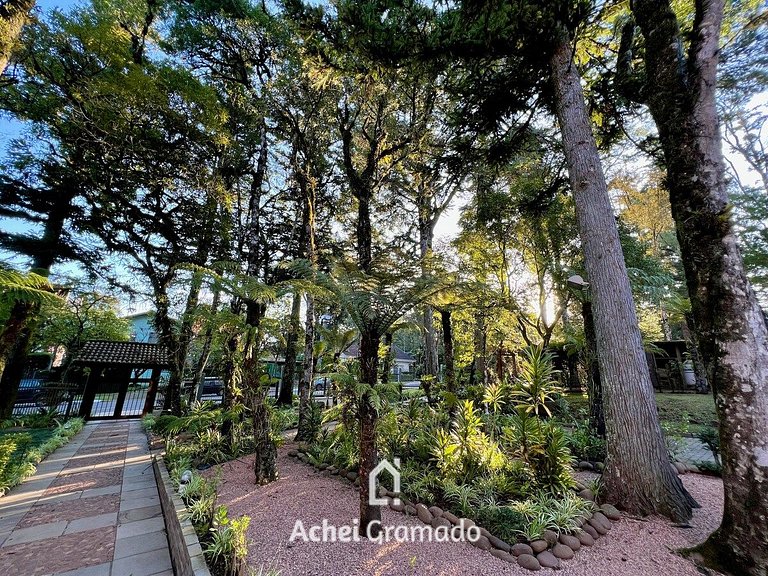 Bosque de Viena 2 dorm 8 pessoas by Achei Gramado