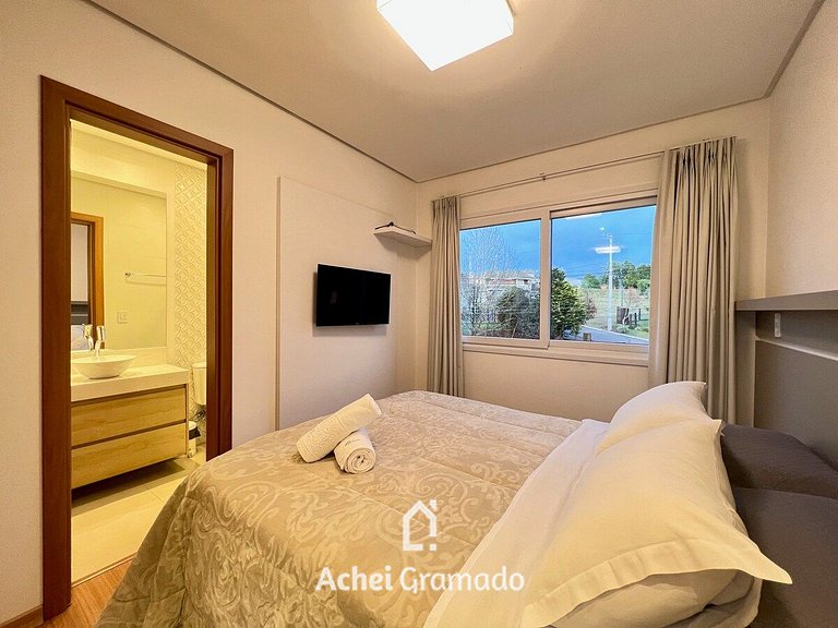 Impecável Apartamento c/ 2 Suítes by Achei Gramado