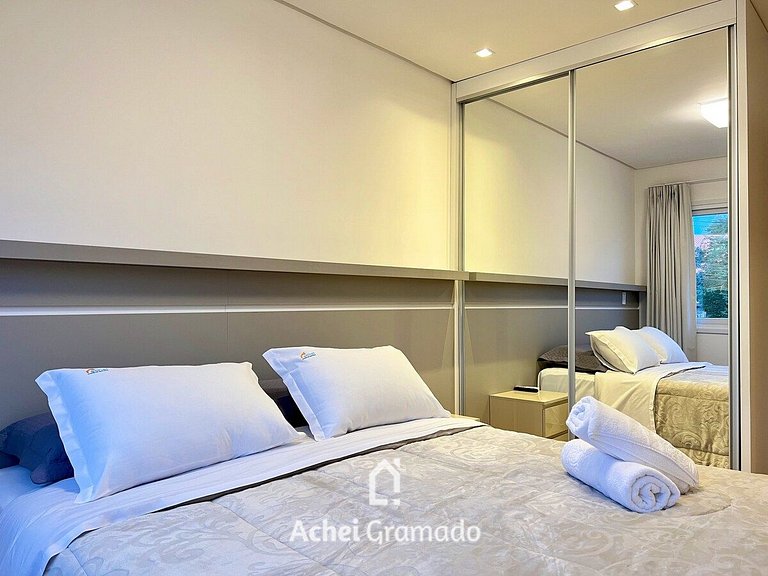 Impecável Apartamento c/ 2 Suítes by Achei Gramado