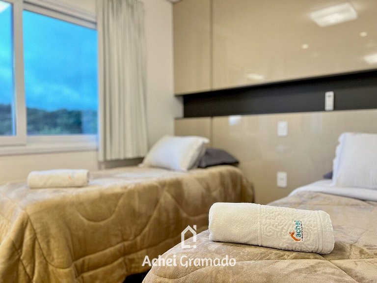 Impecável Apartamento c/ 2 Suítes by Achei Gramado