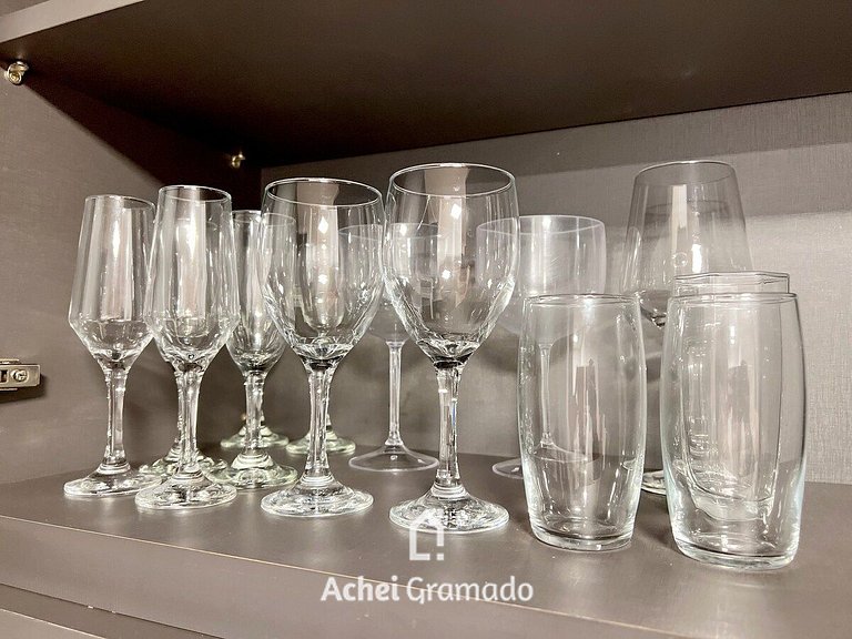Impecável Apartamento c/ 2 Suítes by Achei Gramado