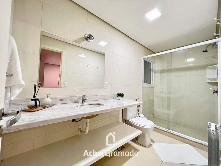 Homelland 2 dorm 400m Rua Coberta by Achei Gramado