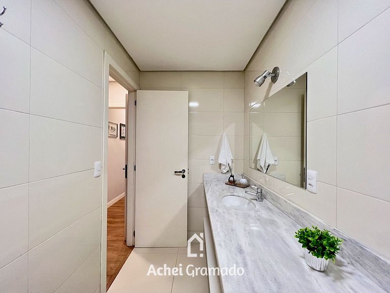 Homelland 2 dorm 400m Rua Coberta by Achei Gramado
