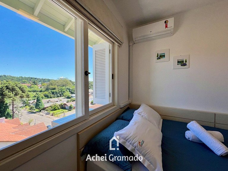 Apto Duplex a 400m Rua Coberta de Canela by Achei