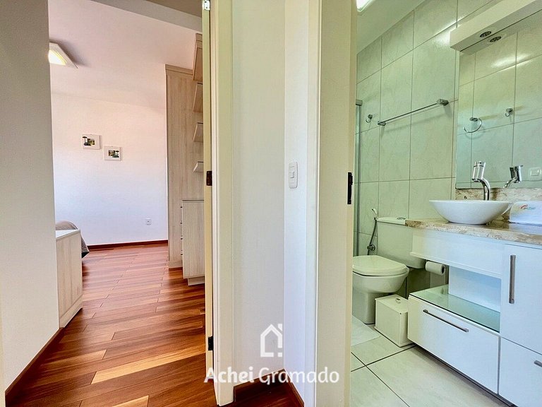 Apto Duplex a 400m Rua Coberta de Canela by Achei