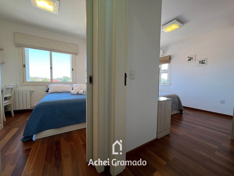 Apto Duplex a 400m Rua Coberta de Canela by Achei