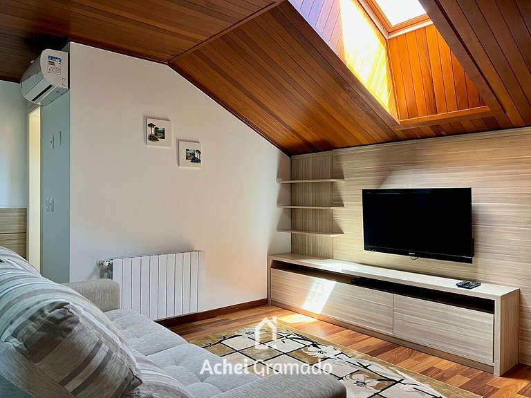 Apto Duplex a 400m Rua Coberta de Canela by Achei