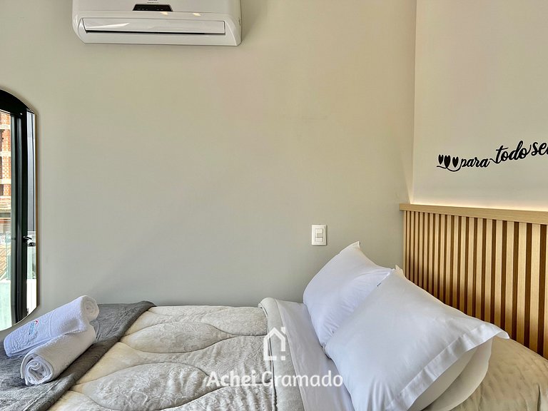 Apartamento 1 dorm esquina da Catedral by Achei