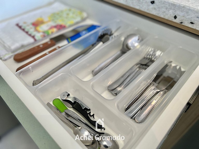 Apartamento 1 dorm esquina da Catedral by Achei