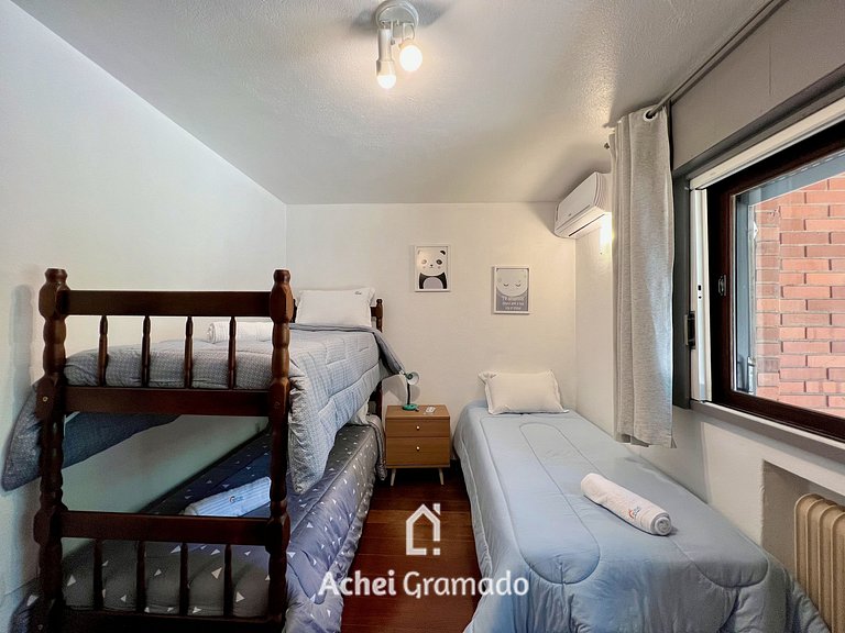 Casa Allegro 3dorm prox Lago Negro by AcheiGramado