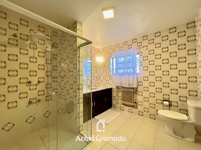 Casa Allegro 3dorm prox Lago Negro by AcheiGramado