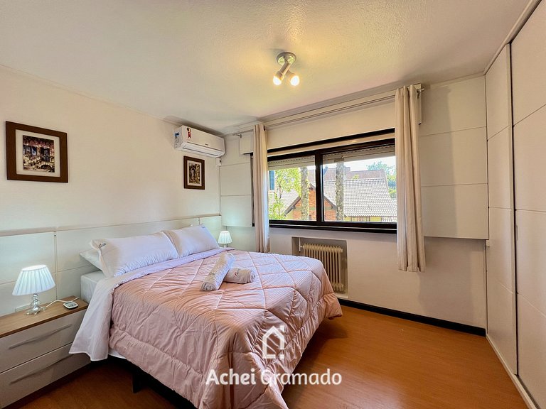 Casa Allegro 3dorm prox Lago Negro by AcheiGramado