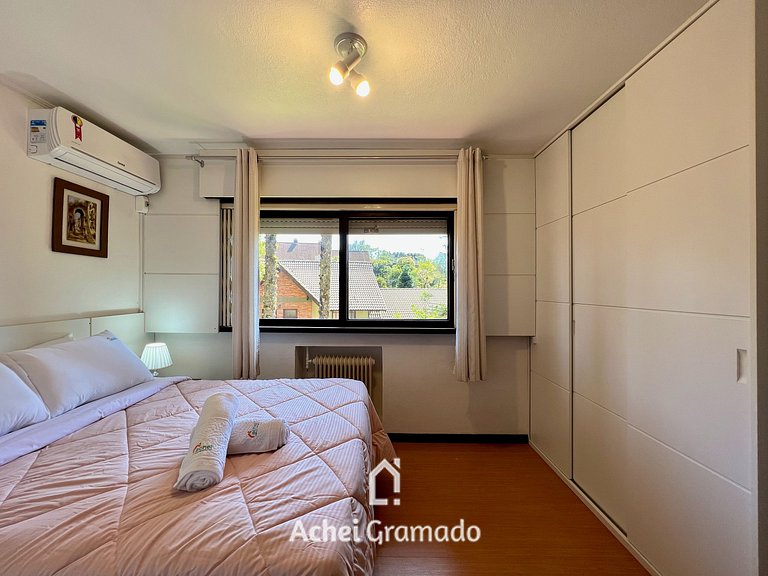 Casa Allegro 3dorm prox Lago Negro by AcheiGramado