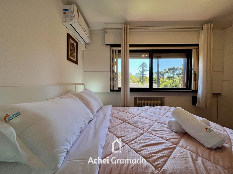 Casa Allegro 3dorm prox Lago Negro by AcheiGramado