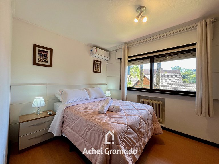 Casa Allegro 3dorm prox Lago Negro by AcheiGramado