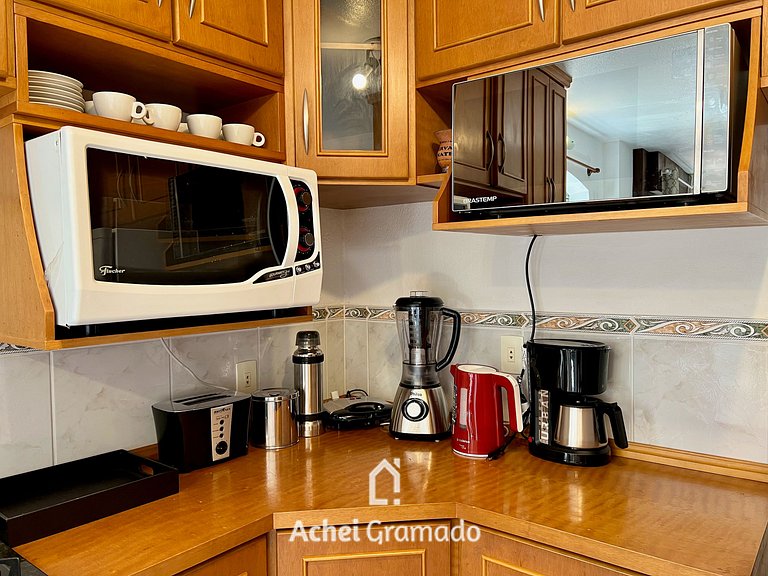 Casa Allegro 3dorm prox Lago Negro by AcheiGramado