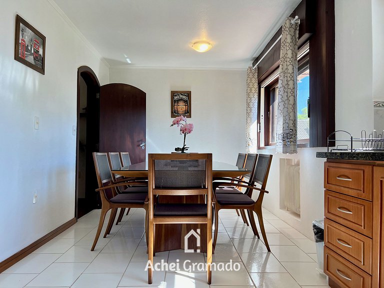 Casa Allegro 3dorm prox Lago Negro by AcheiGramado