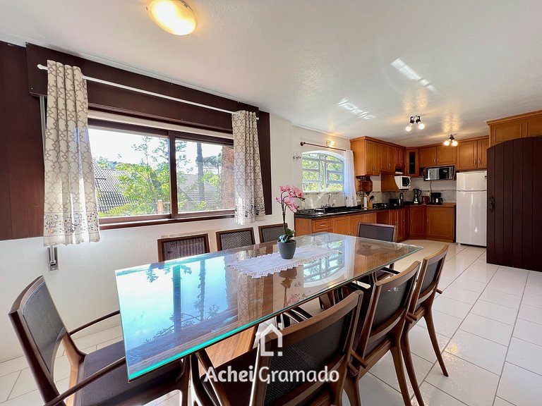 Casa Allegro 3dorm prox Lago Negro by AcheiGramado