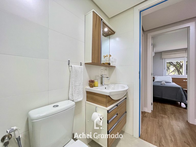 Delle Alpi 2 dorm ao lado Roda Gigante by Achei