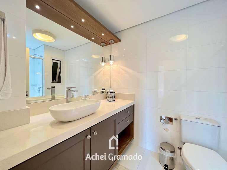 Homelland Luxo 400m Rua Coberta by Achei Gramado