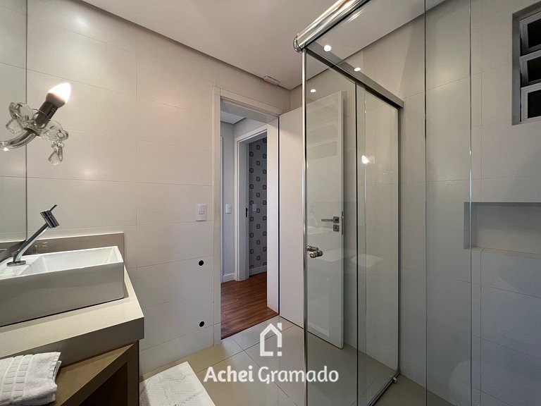 Altos de Gramado 3 dorm by Achei Gramado