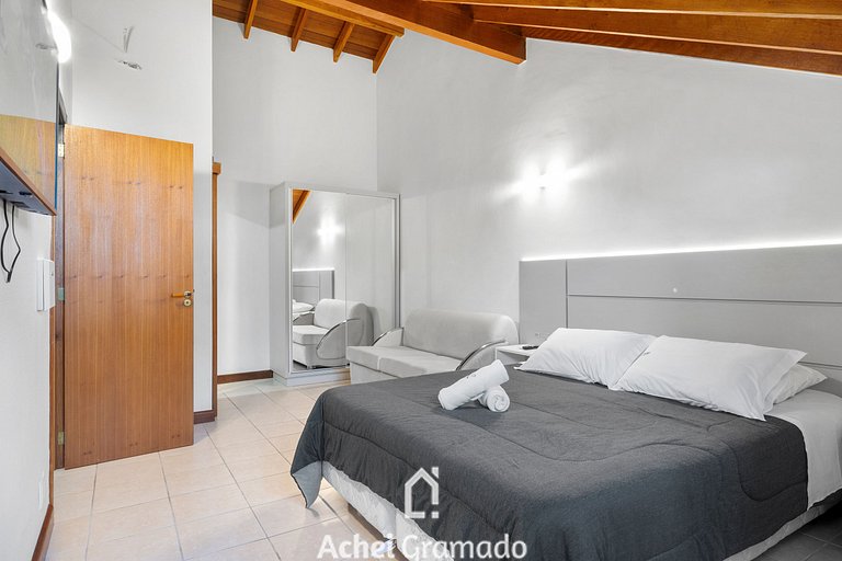 Bosque de Viena Duplex by Achei Gramado