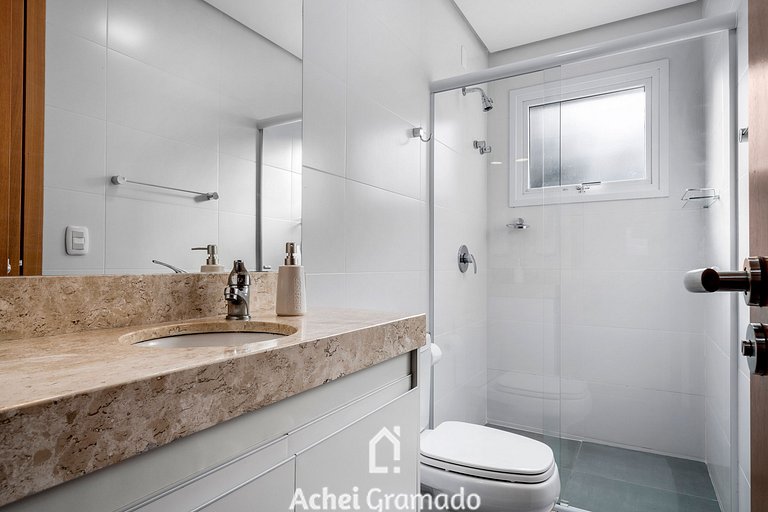 Casa de Pedra 2 Suítes c/ Piscina by Achei Gramado