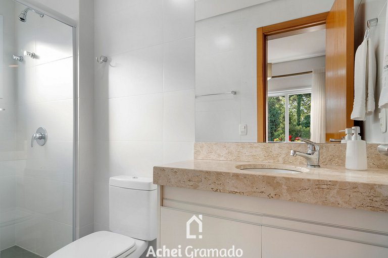 Casa de Pedra 2 Suítes c/ Piscina by Achei Gramado