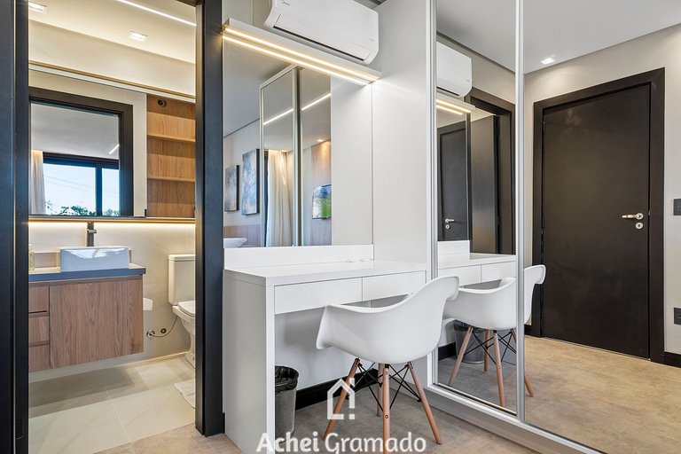 Welter You Luxo 1dorm e Piscina by Achei