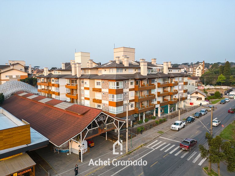 Campos de Canela 1 dorm na Rua Coberta by Achei