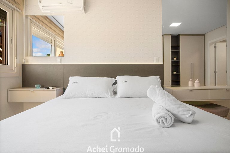 Villagio Del Venetto com ampla varanda by Achei
