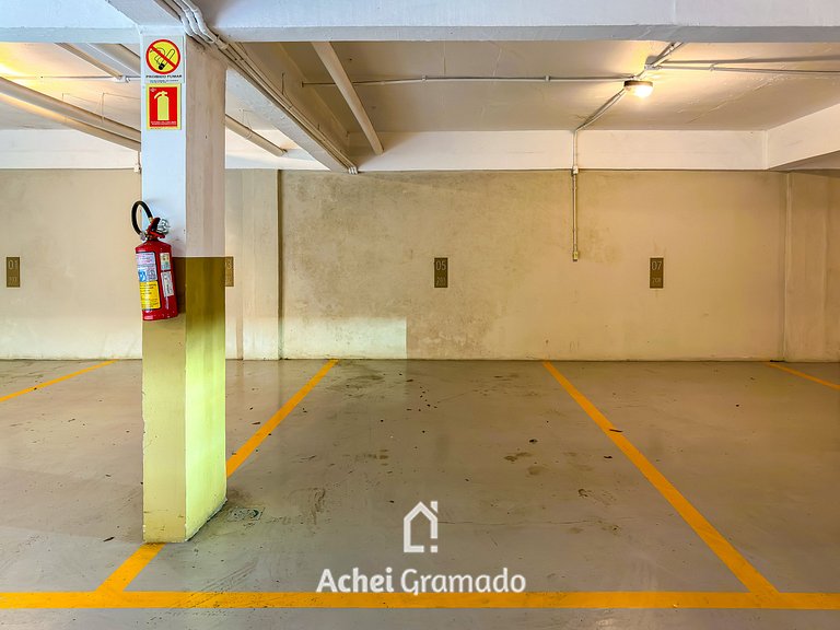 Loft com varanda p/ nascer do sol by Achei Gramado