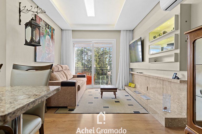 Loft com varanda p/ nascer do sol by Achei Gramado
