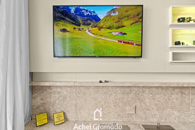 Loft com varanda p/ nascer do sol by Achei Gramado