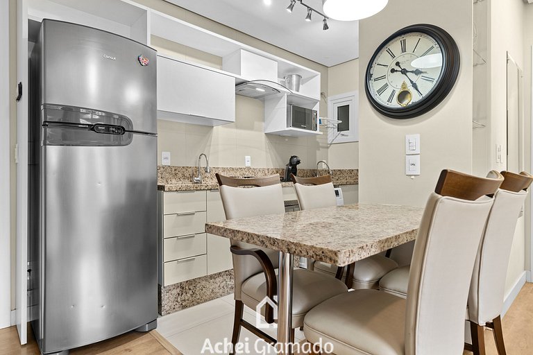 Loft com varanda p/ nascer do sol by Achei Gramado