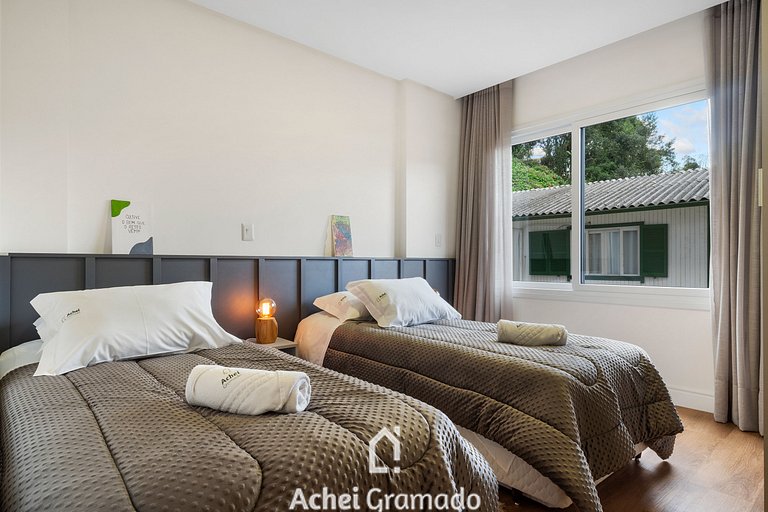 Conforto a 950m da Rua Coberta by Achei Gramado
