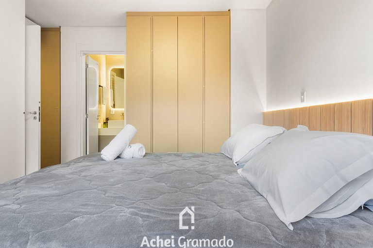 Conforto a 950m da Rua Coberta by Achei Gramado