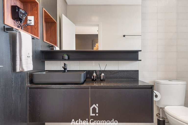 Requinte a passos da Rua Torta by Achei Gramado
