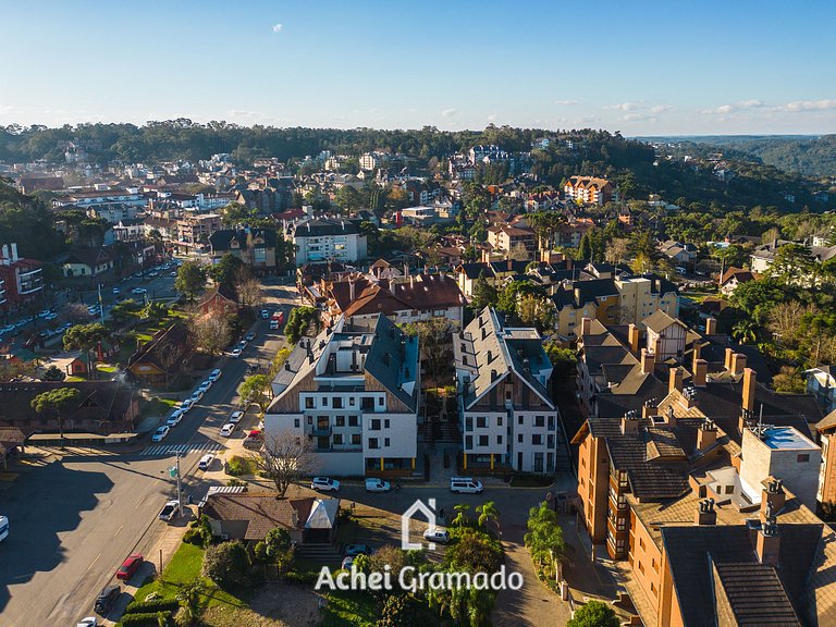 Requinte a passos da Rua Torta by Achei Gramado