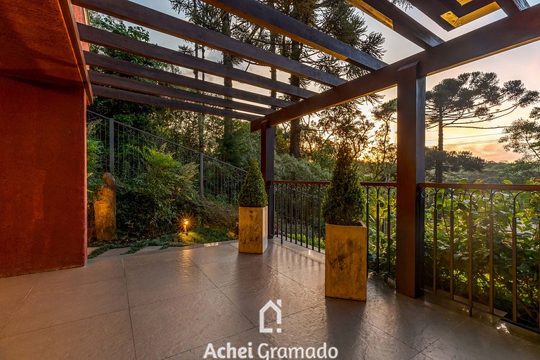 Belo Pôr do Sol e 2 Suítes by Achei Gramado
