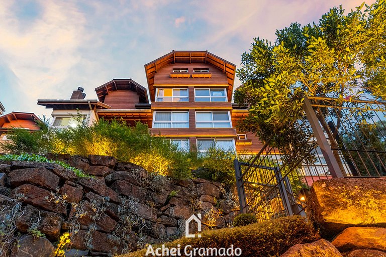 Belo Pôr do Sol e 2 Suítes by Achei Gramado