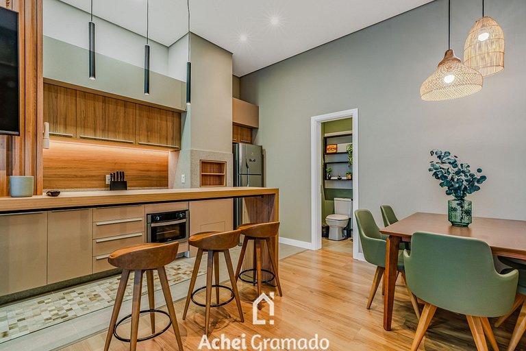 Luxo e Estilo no centro by Achei Gramado