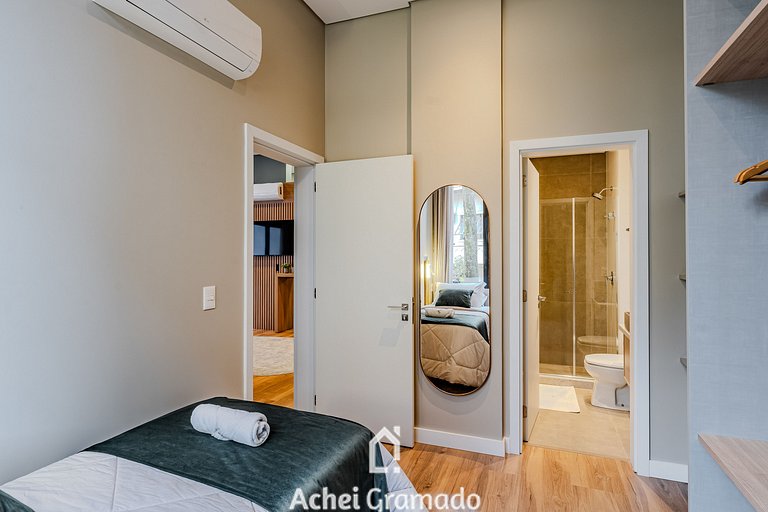 Luxo e Estilo no centro by Achei Gramado