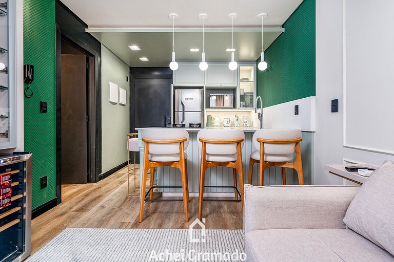 Elegância e Conforto com Piscina Aquecida by Achei