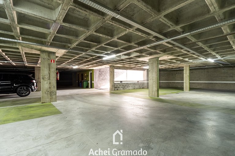 Elegância e Conforto com Piscina Aquecida by Achei