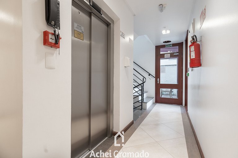 Conforto a 350m da Rua Coberta by Achei Gramado