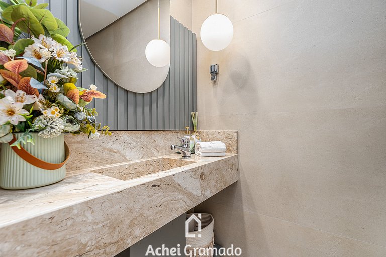 Elegância e Conforto em Canela by Achei