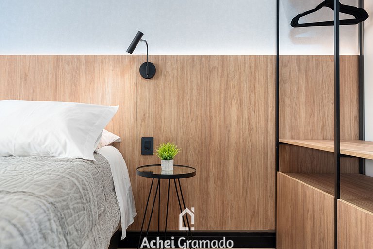 Lindo Apto com Piscina e Academia by Achei