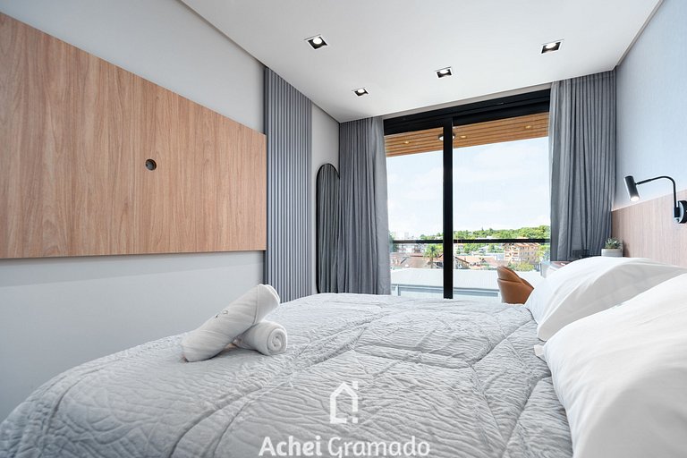 Lindo Apto com Piscina e Academia by Achei