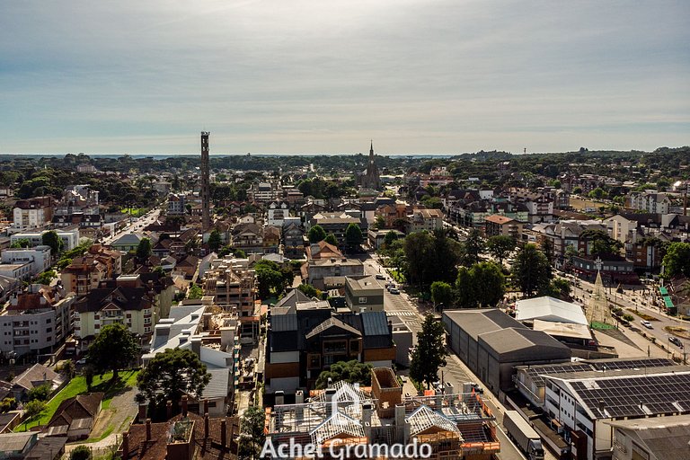 Lindo Apto com Piscina e Academia by Achei